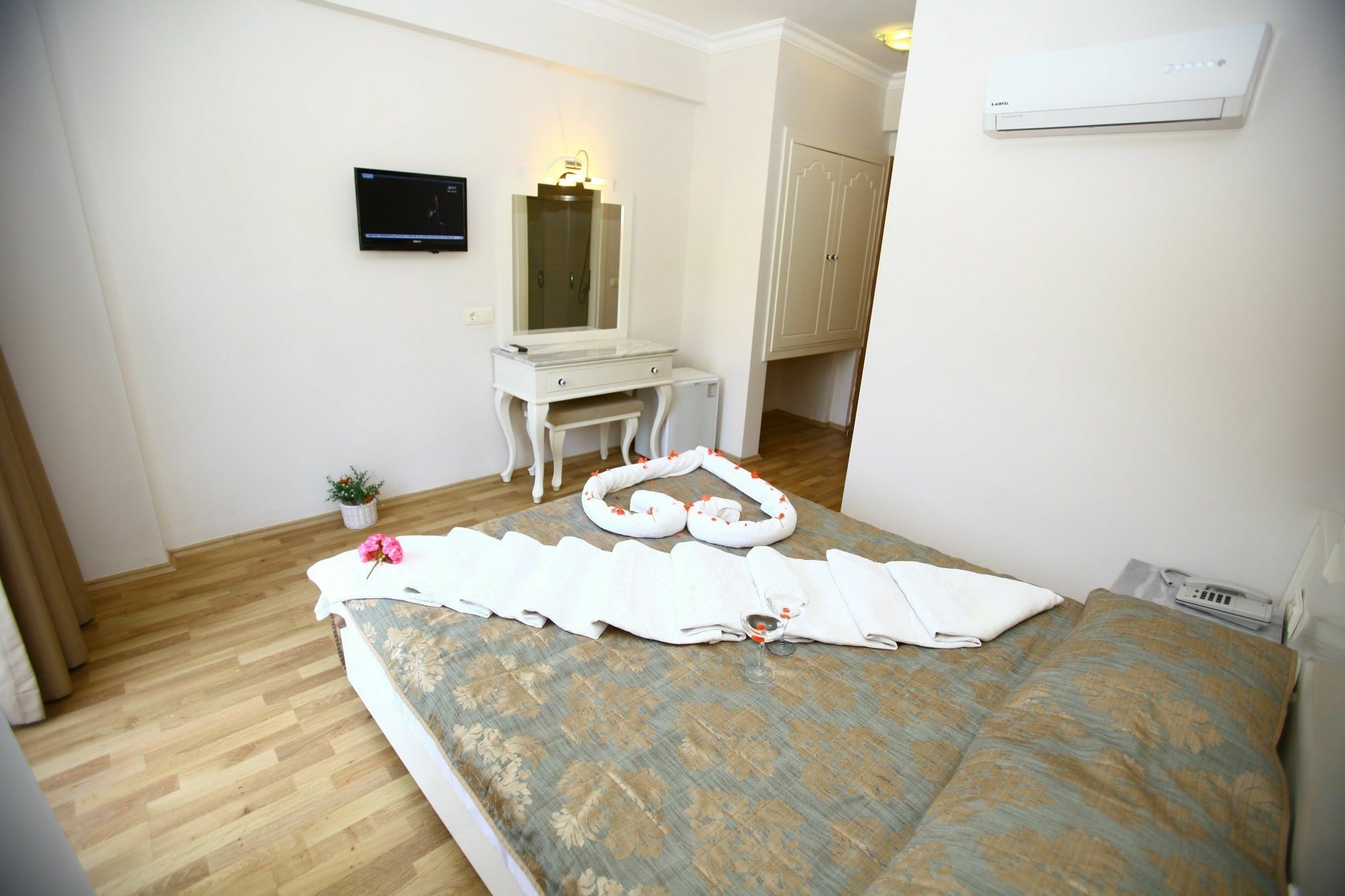 אולודניץ S3 Hotels Orange מראה חיצוני תמונה